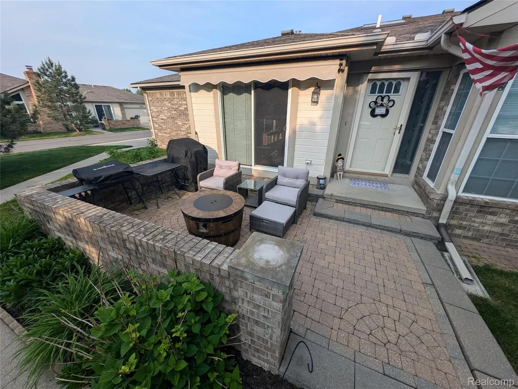 18397 Pleasant Valley Drive Macomb Township MI 48044
