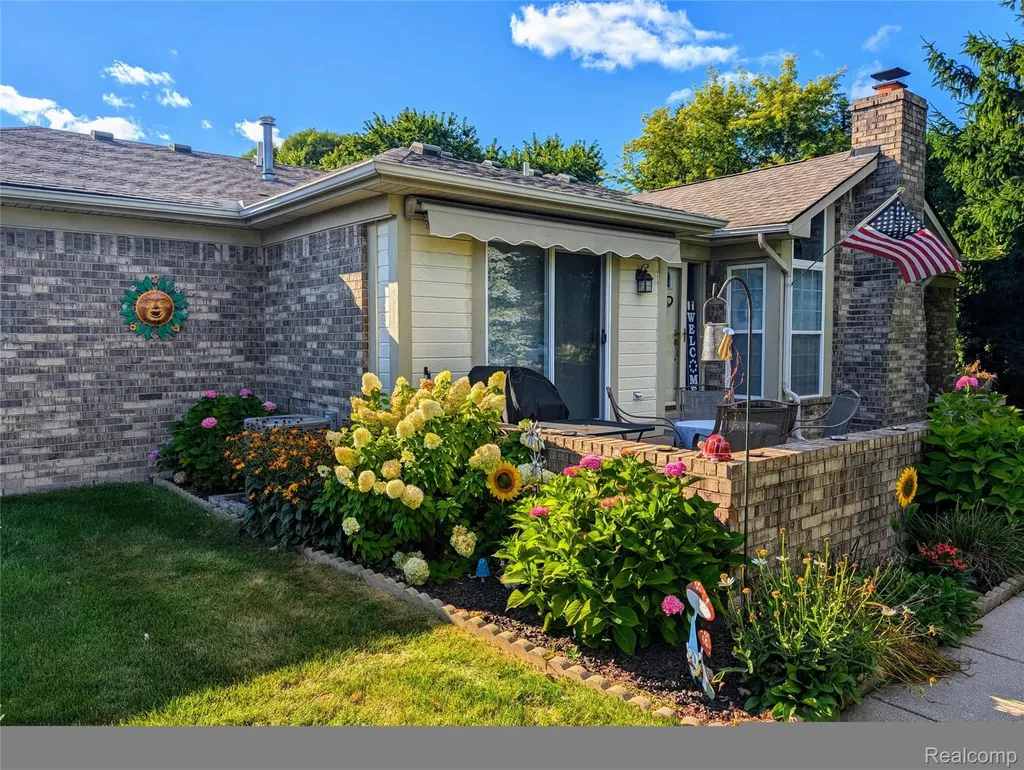 18397 Pleasant Valley Drive Macomb Township MI 48044