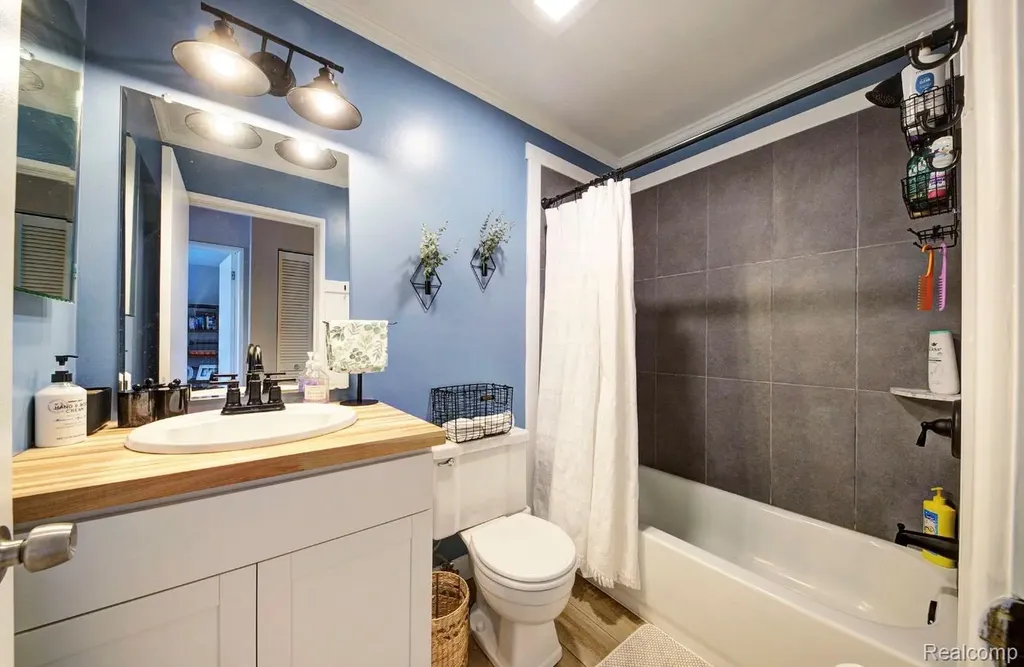 22814 Talford Street Novi City MI 48375