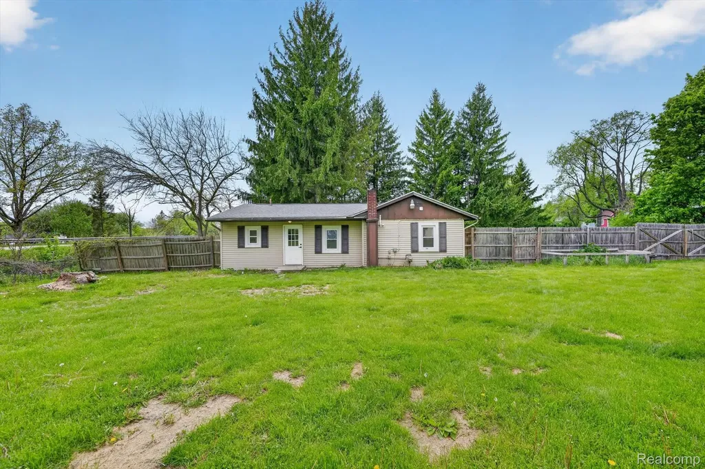 15013 Birchwood Drive Holly Township MI 48442