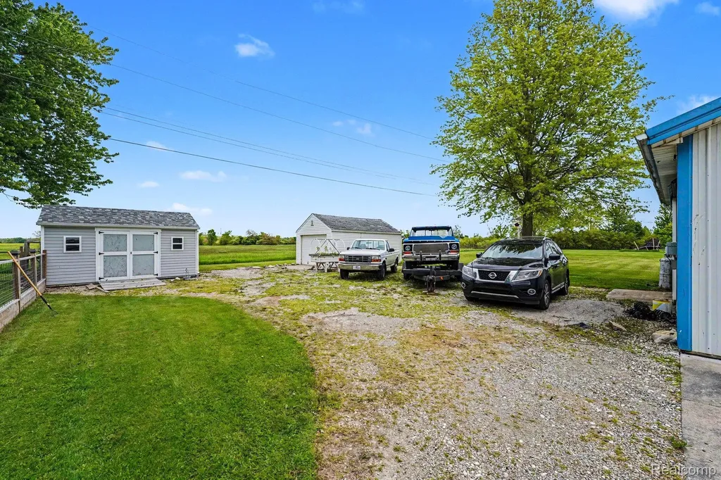 2797 E Labo Road N Ash Township MI 48117