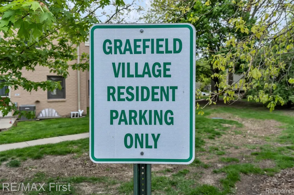 1921 Graefield Road Birmingham City MI 48009