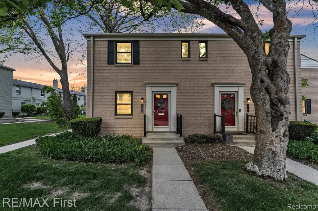1921 Graefield Road Birmingham City MI 48009