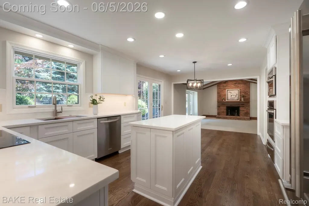 10000 Red Maple Drive Plymouth Charter Township MI 48170