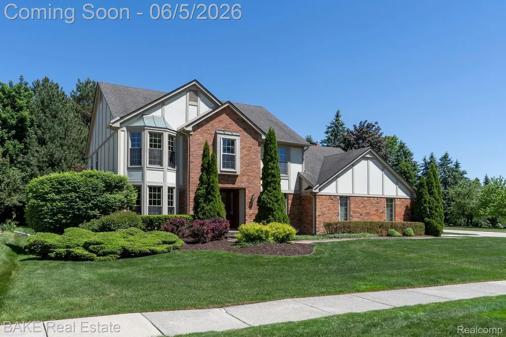 10000 Red Maple Drive Plymouth Charter Township MI 48170
