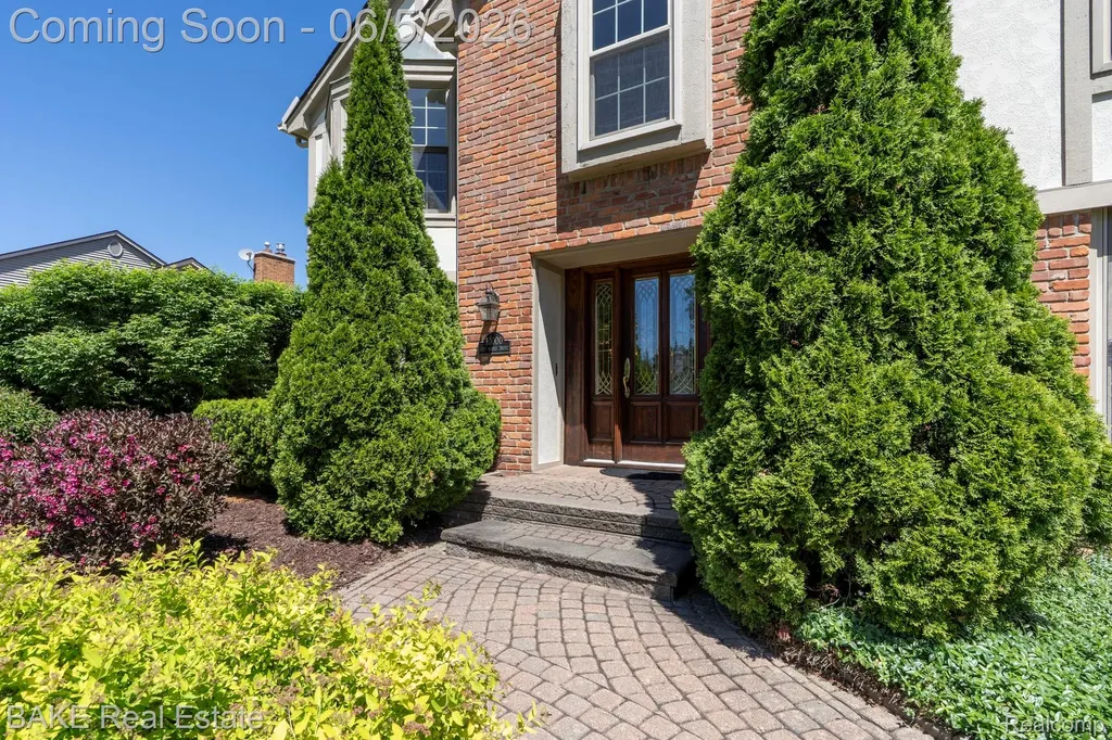 10000 Red Maple Drive Plymouth Charter Township MI 48170