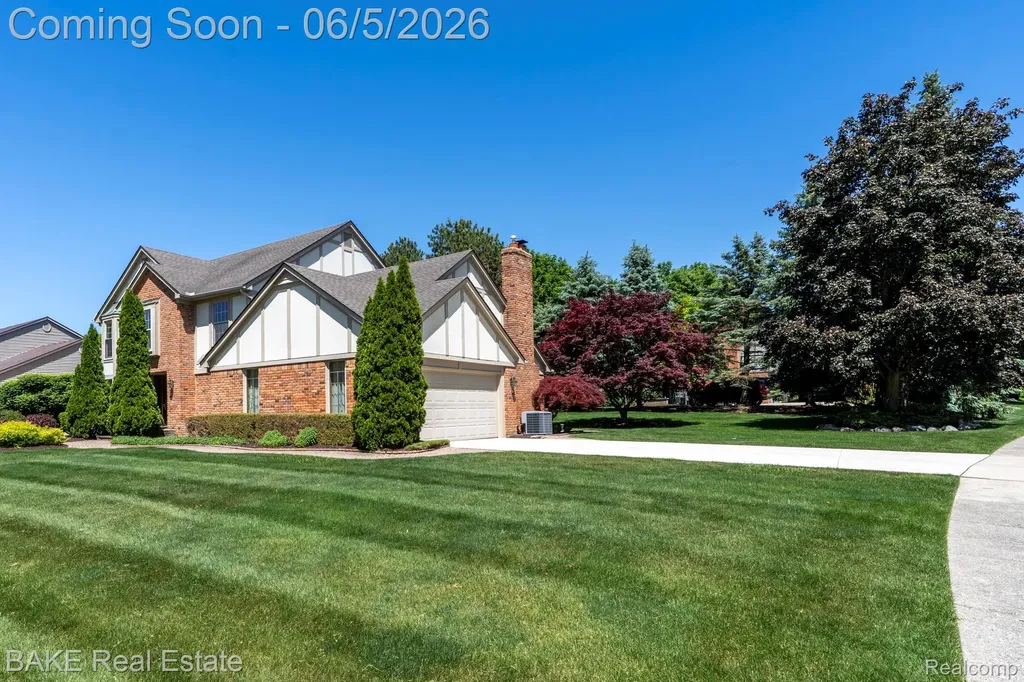 10000 Red Maple Drive Plymouth Charter Township MI 48170