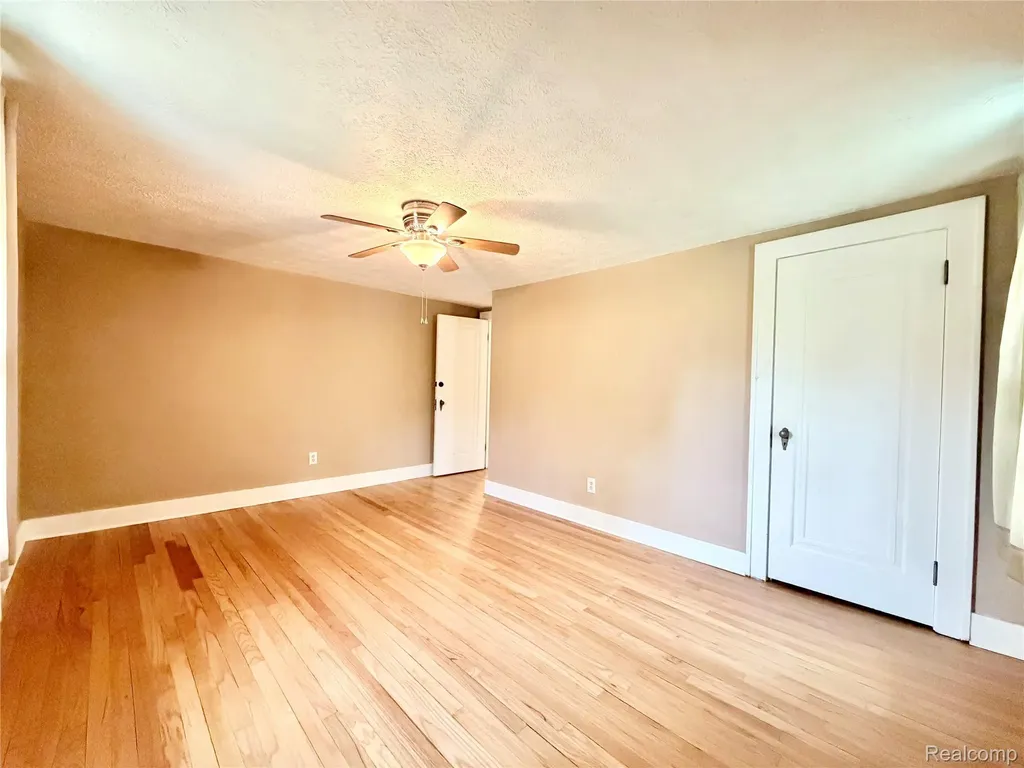 1331 South Boulevard W Troy City MI 48098