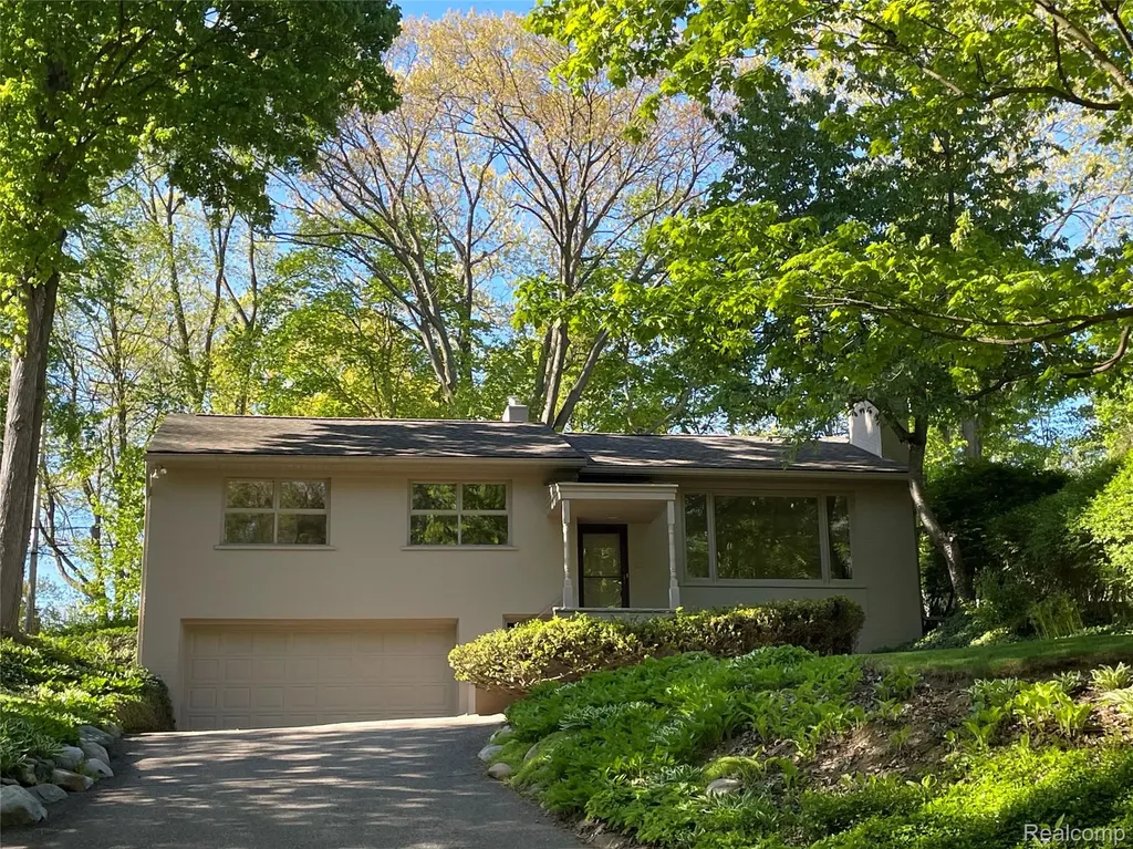 46151 Bloomcrest Drive Northville Township MI 48167