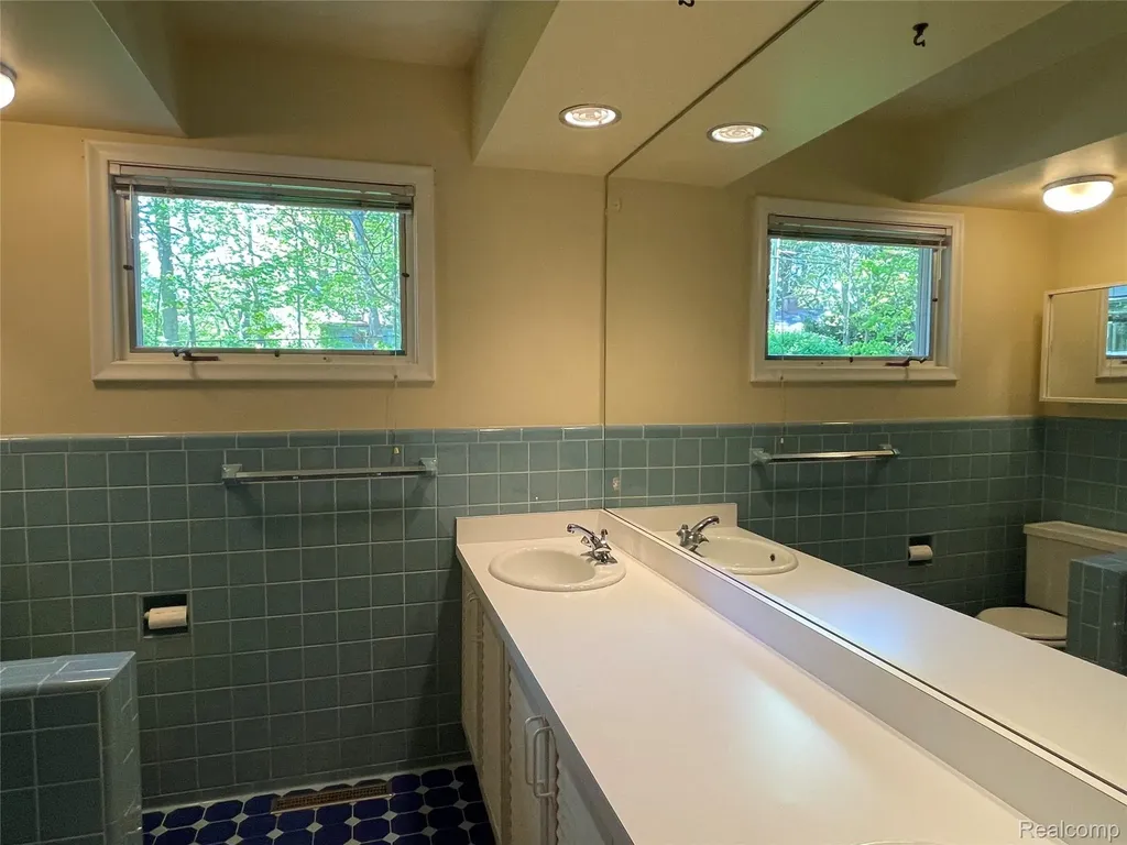 46151 Bloomcrest Drive Northville Township MI 48167