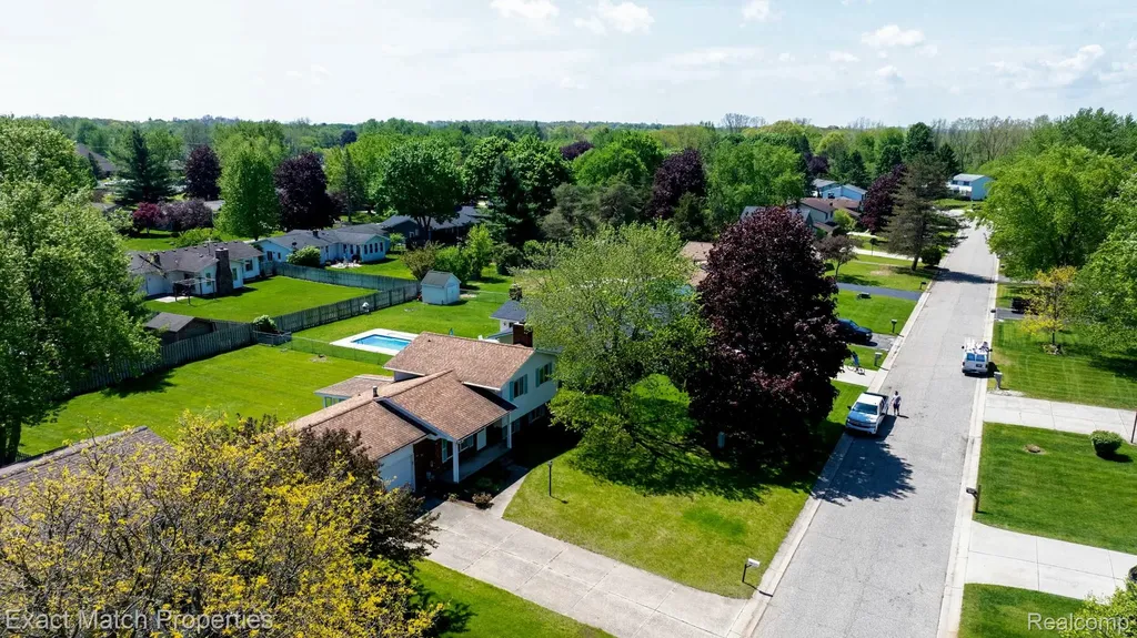 7186 Snow Apple Drive Independence Charter Township MI 48346