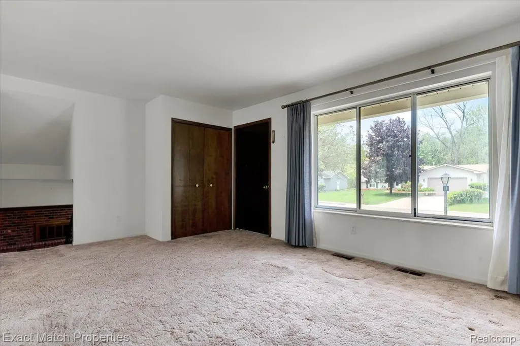 7186 Snow Apple Drive Independence Charter Township MI 48346