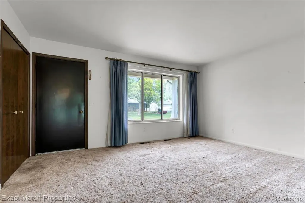 7186 Snow Apple Drive Independence Charter Township MI 48346