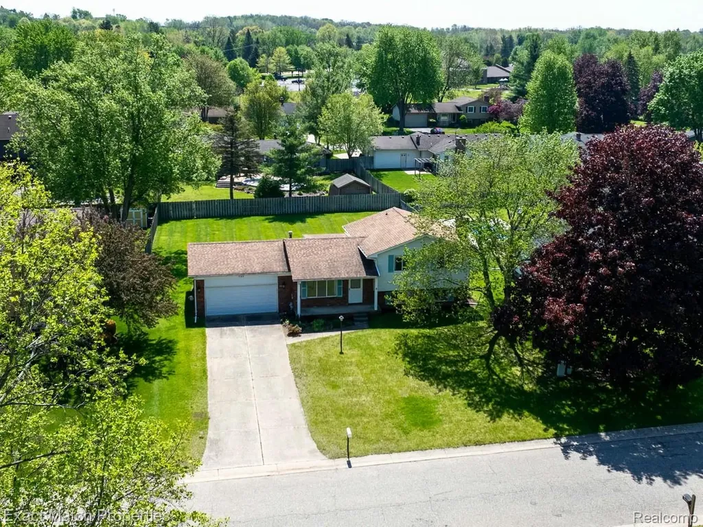 7186 Snow Apple Drive Independence Charter Township MI 48346