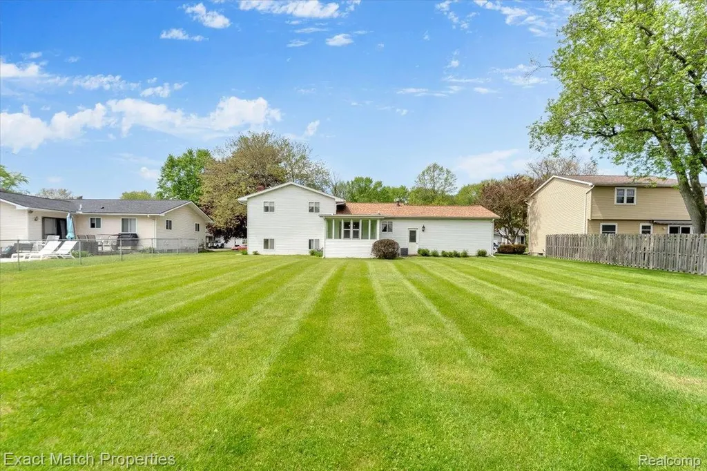 7186 Snow Apple Drive Independence Charter Township MI 48346