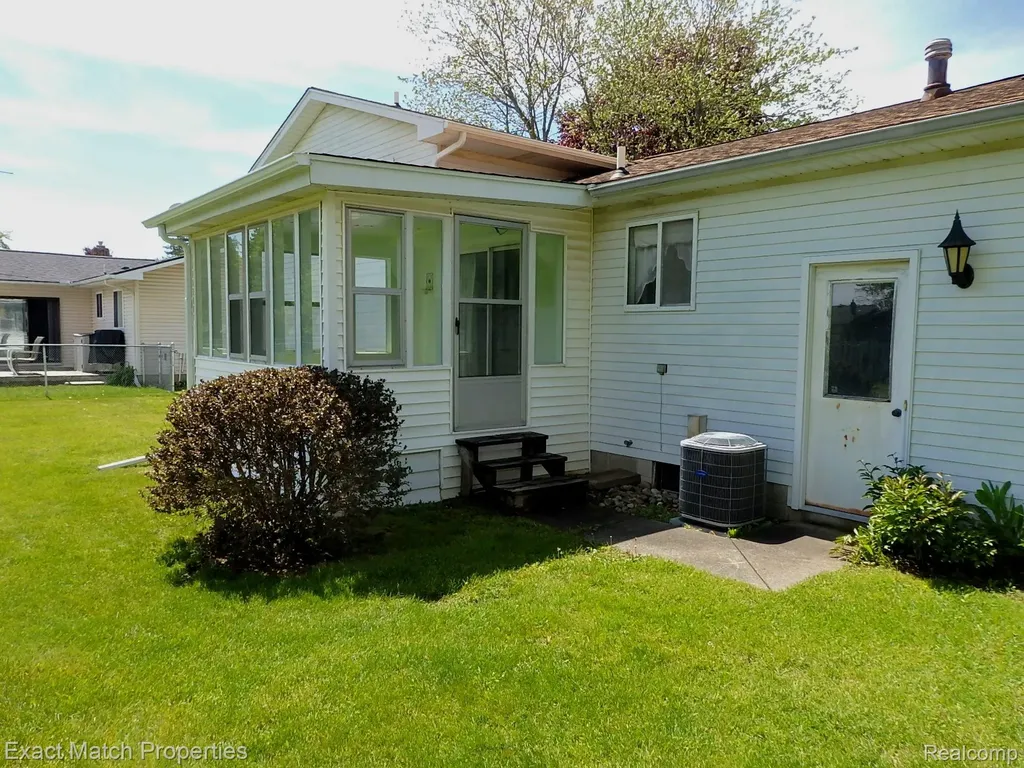 7186 Snow Apple Drive Independence Charter Township MI 48346