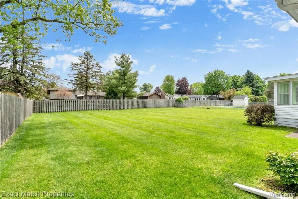 7186 Snow Apple Drive Independence Charter Township MI 48346