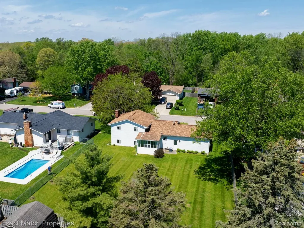 7186 Snow Apple Drive Independence Charter Township MI 48346