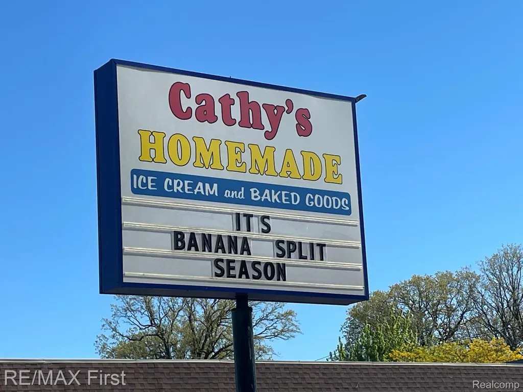 30910 Harper Avenue St. Clair Shores City MI 48082