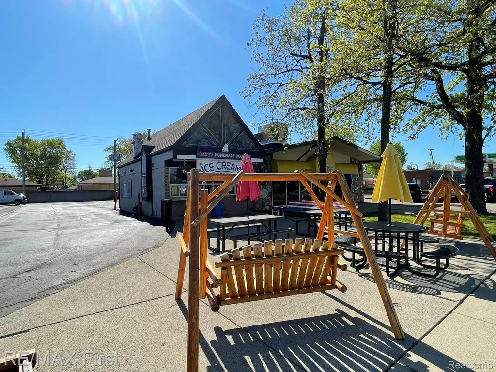 30910 Harper Avenue St. Clair Shores City MI 48082