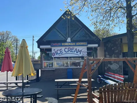 30910 Harper Avenue St. Clair Shores City MI 48082