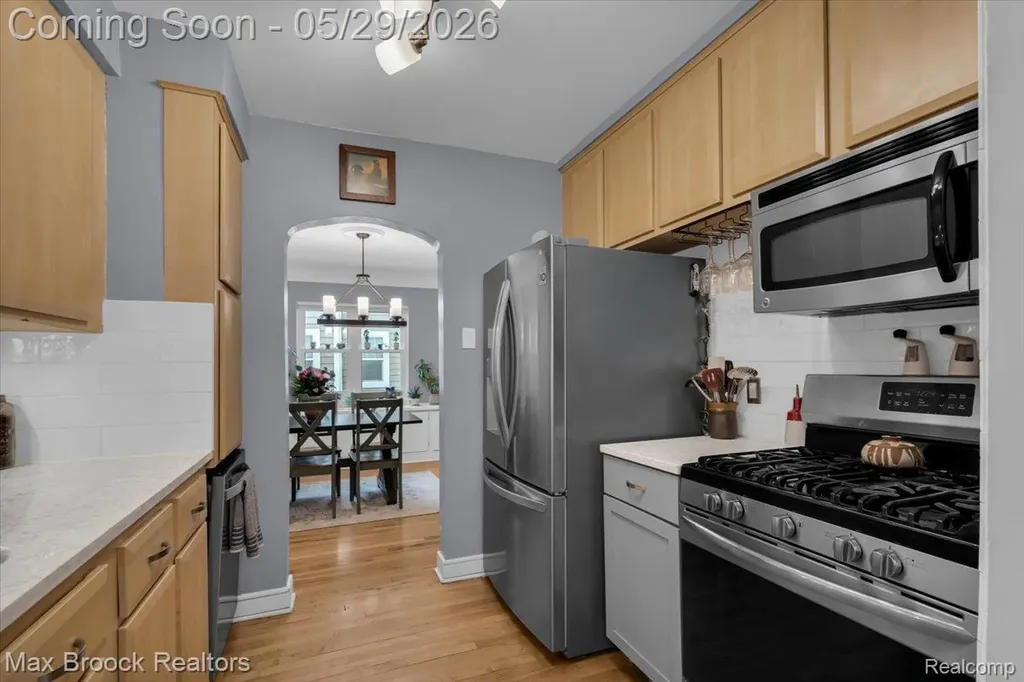 1207 Hoffman Avenue Royal Oak City MI 48067