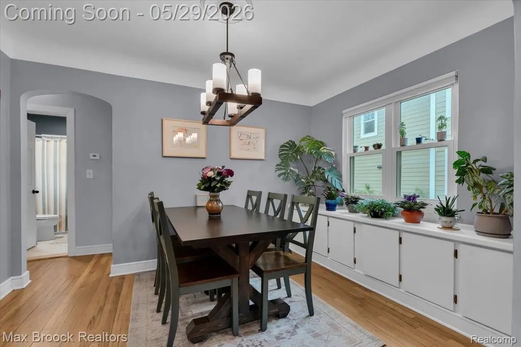 1207 Hoffman Avenue Royal Oak City MI 48067