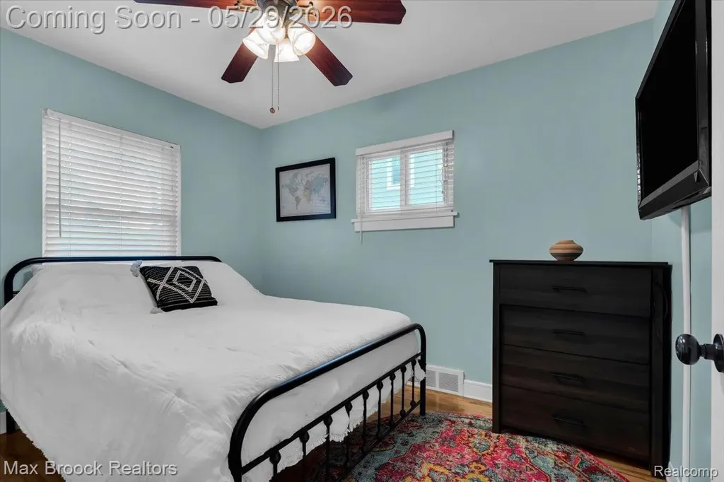 1207 Hoffman Avenue Royal Oak City MI 48067