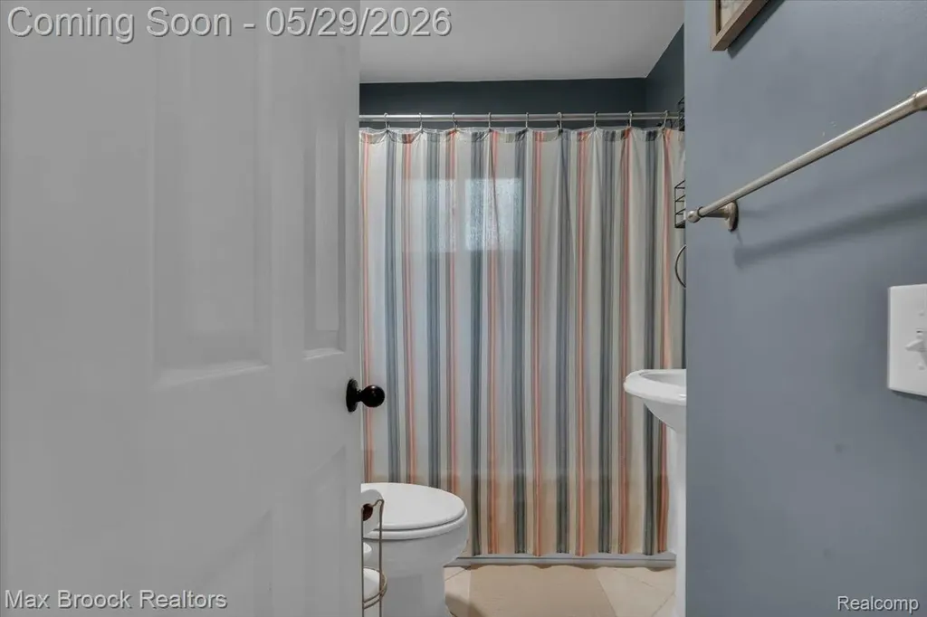 1207 Hoffman Avenue Royal Oak City MI 48067