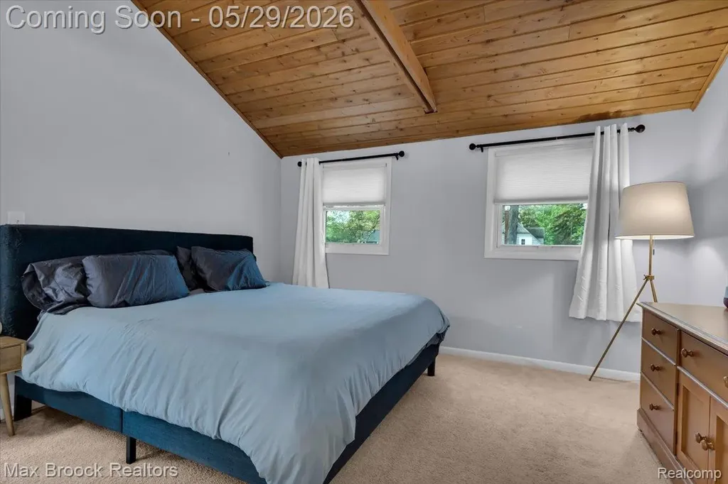 1207 Hoffman Avenue Royal Oak City MI 48067