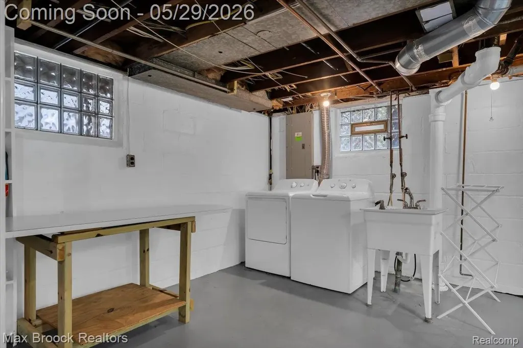 1207 Hoffman Avenue Royal Oak City MI 48067