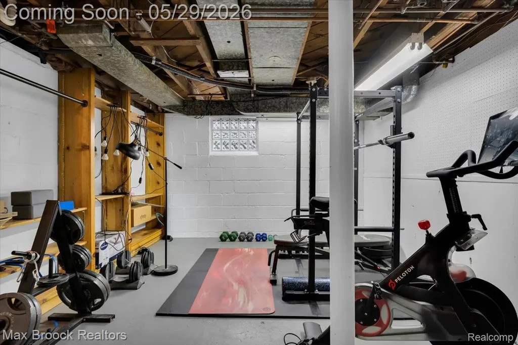 1207 Hoffman Avenue Royal Oak City MI 48067