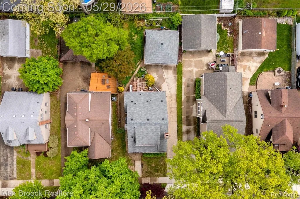 1207 Hoffman Avenue Royal Oak City MI 48067