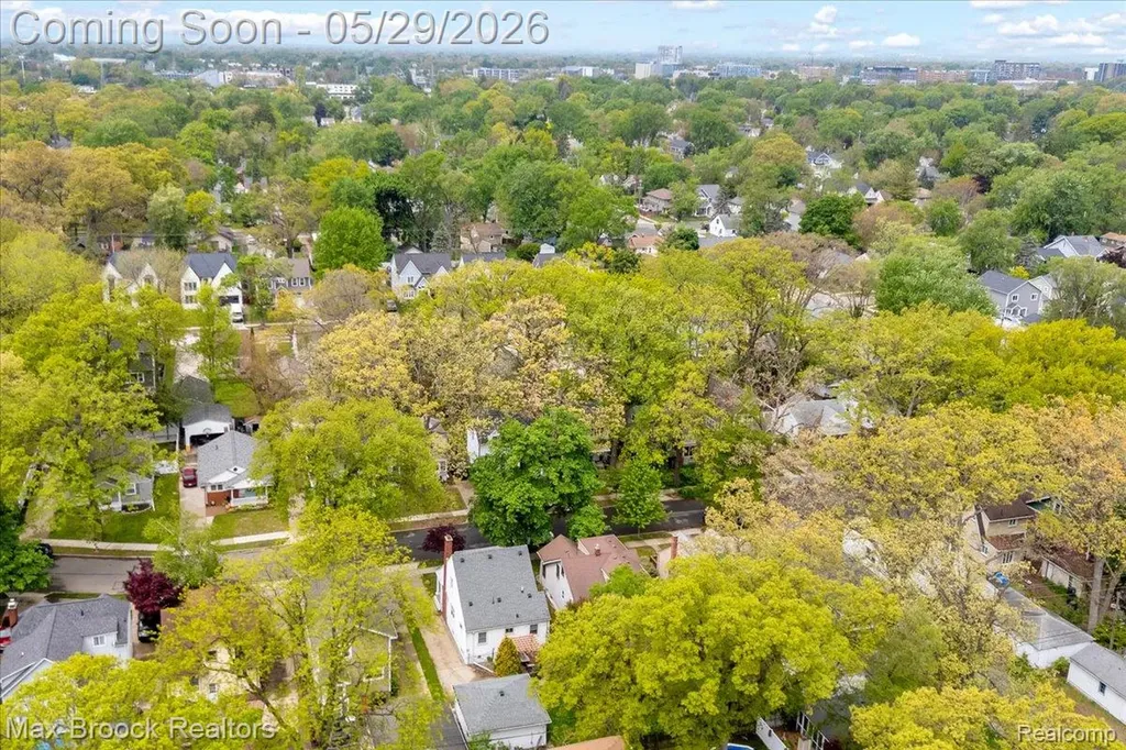 1207 Hoffman Avenue Royal Oak City MI 48067