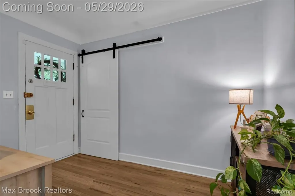 1207 Hoffman Avenue Royal Oak City MI 48067