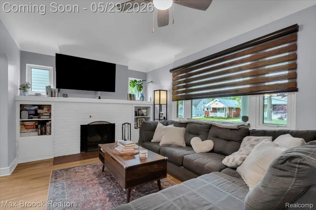 1207 Hoffman Avenue Royal Oak City MI 48067