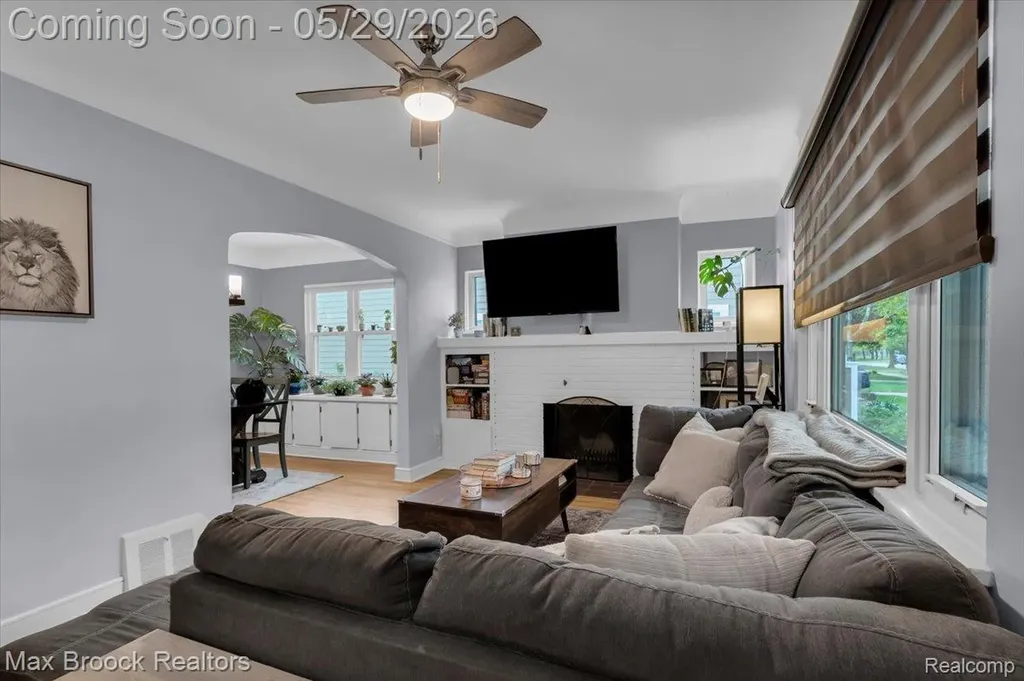 1207 Hoffman Avenue Royal Oak City MI 48067