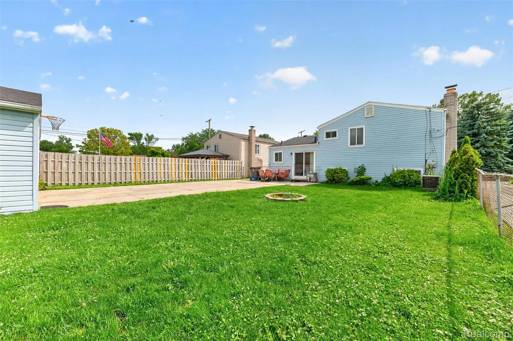 24145 Cottrell Street Clinton Charter Township MI 48035