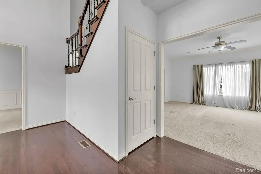 42088 Woodglen Drive Novi City MI 48375