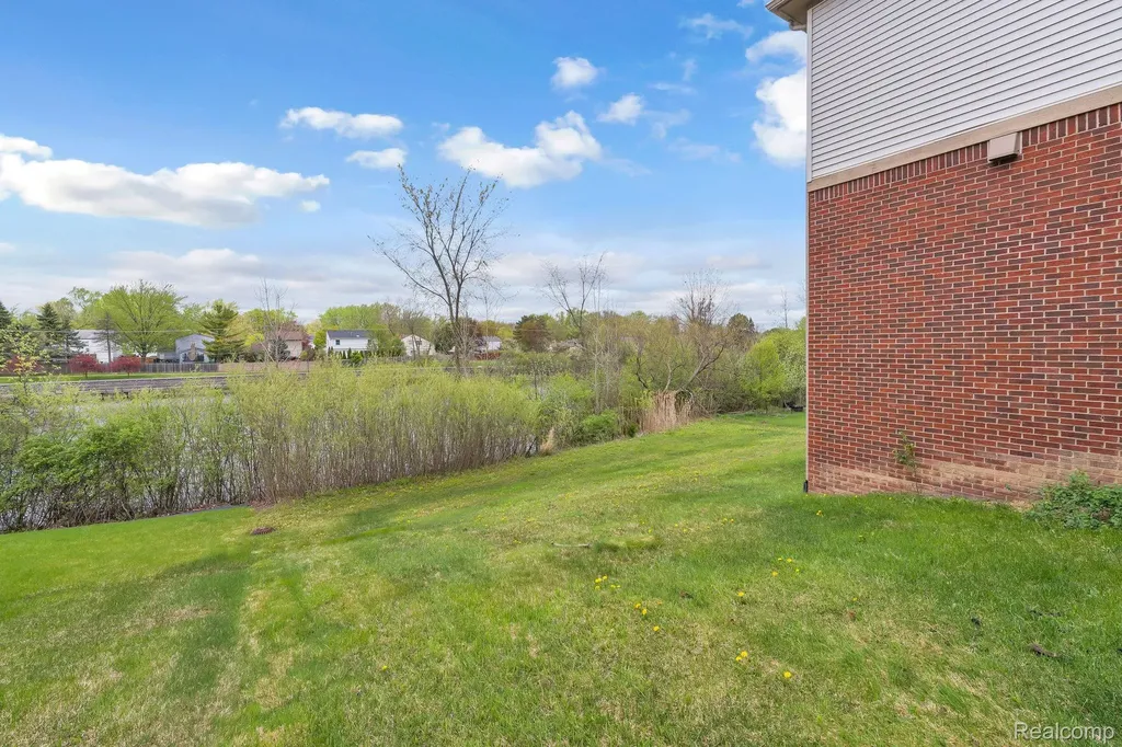 42088 Woodglen Drive Novi City MI 48375