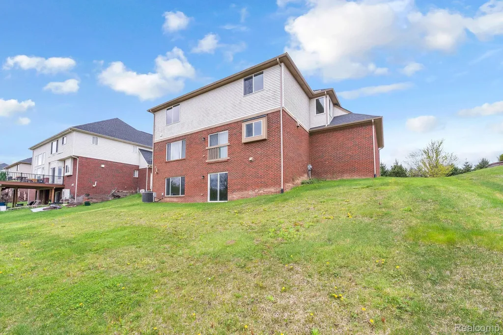 42088 Woodglen Drive Novi City MI 48375