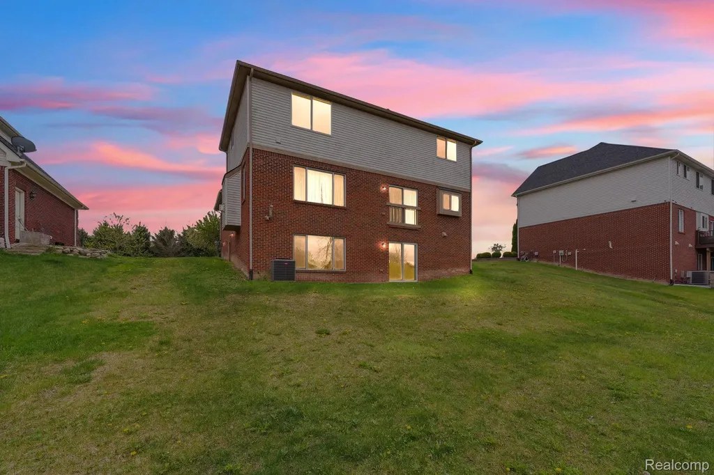 42088 Woodglen Drive Novi City MI 48375