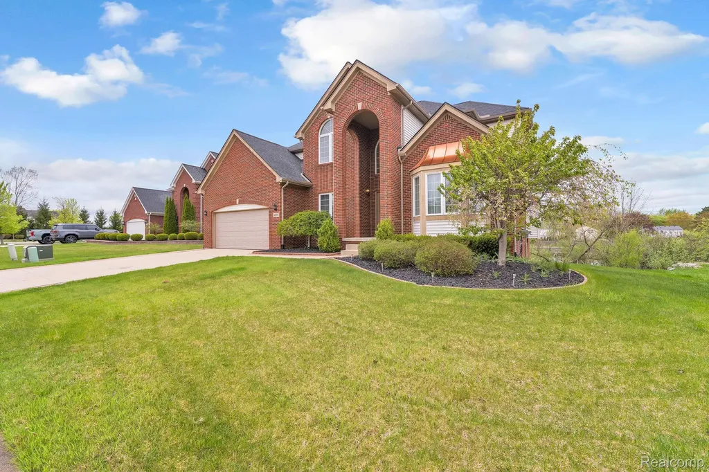 42088 Woodglen Drive Novi City MI 48375