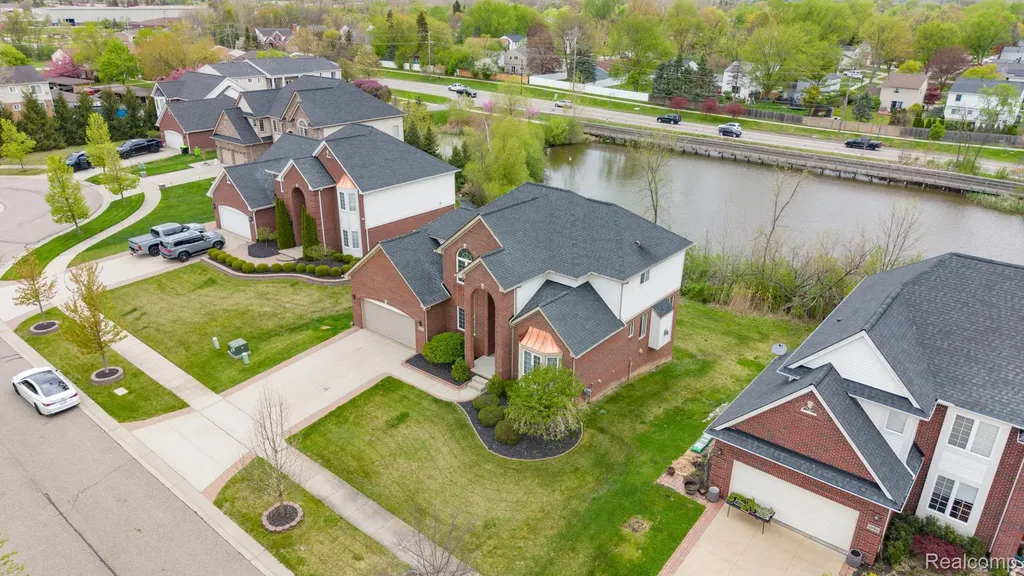 42088 Woodglen Drive Novi City MI 48375