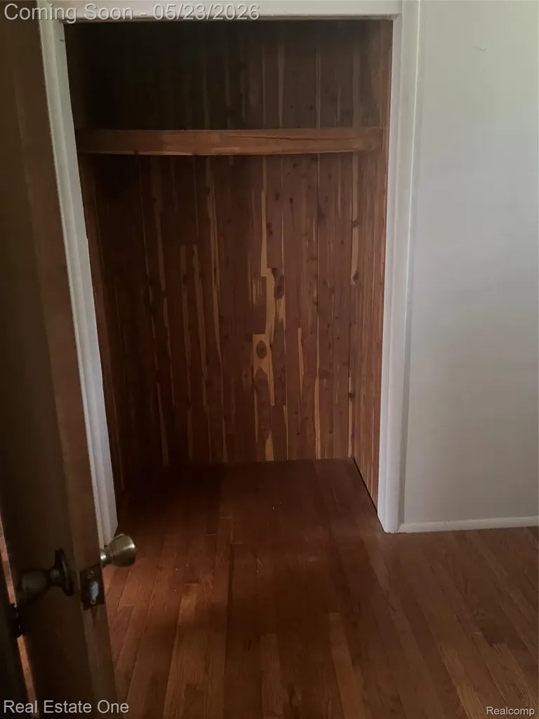 225 Juniper Street Auburn Hills City MI 48326