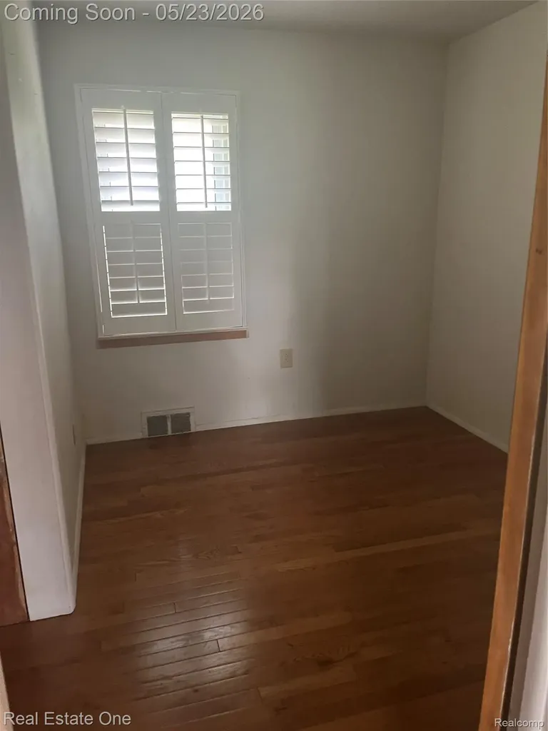 225 Juniper Street Auburn Hills City MI 48326
