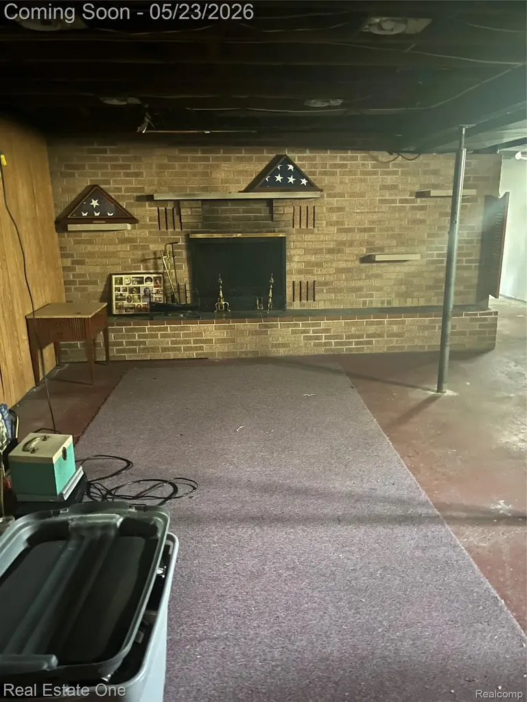 225 Juniper Street Auburn Hills City MI 48326
