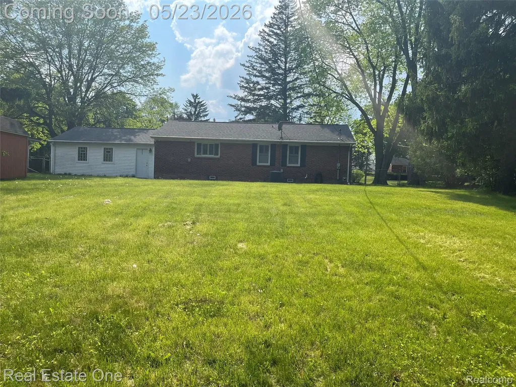 225 Juniper Street Auburn Hills City MI 48326