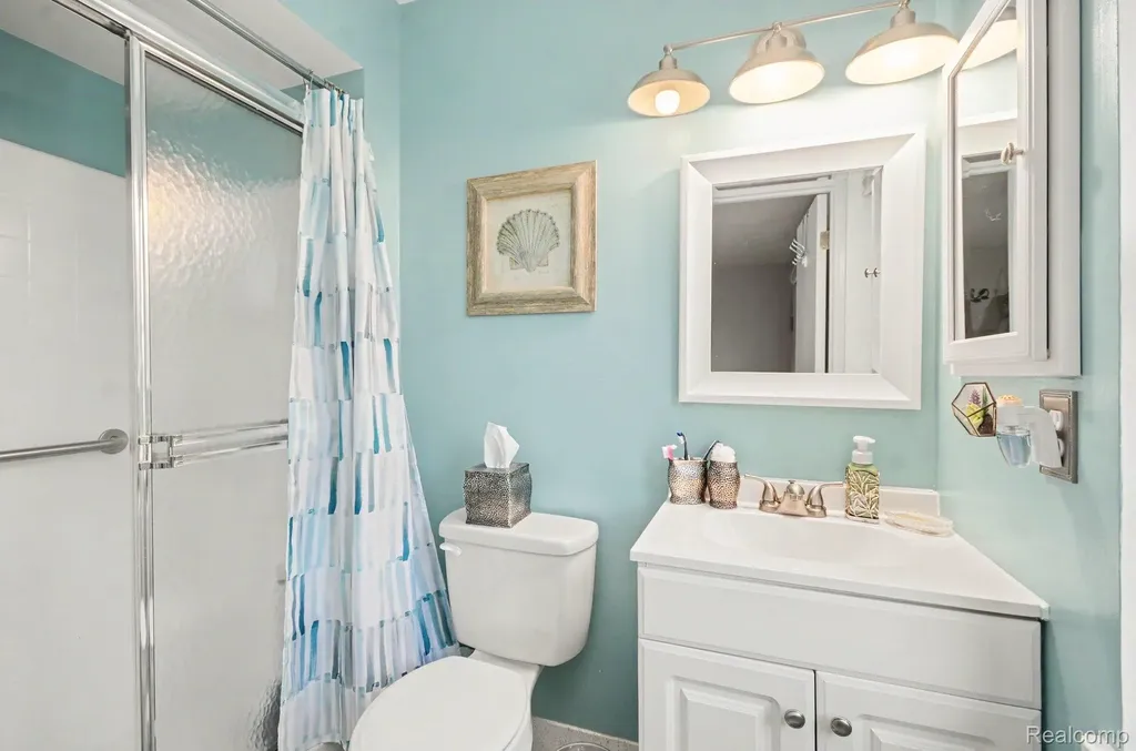 14832 Dexter Court Shelby Charter Township MI 48315