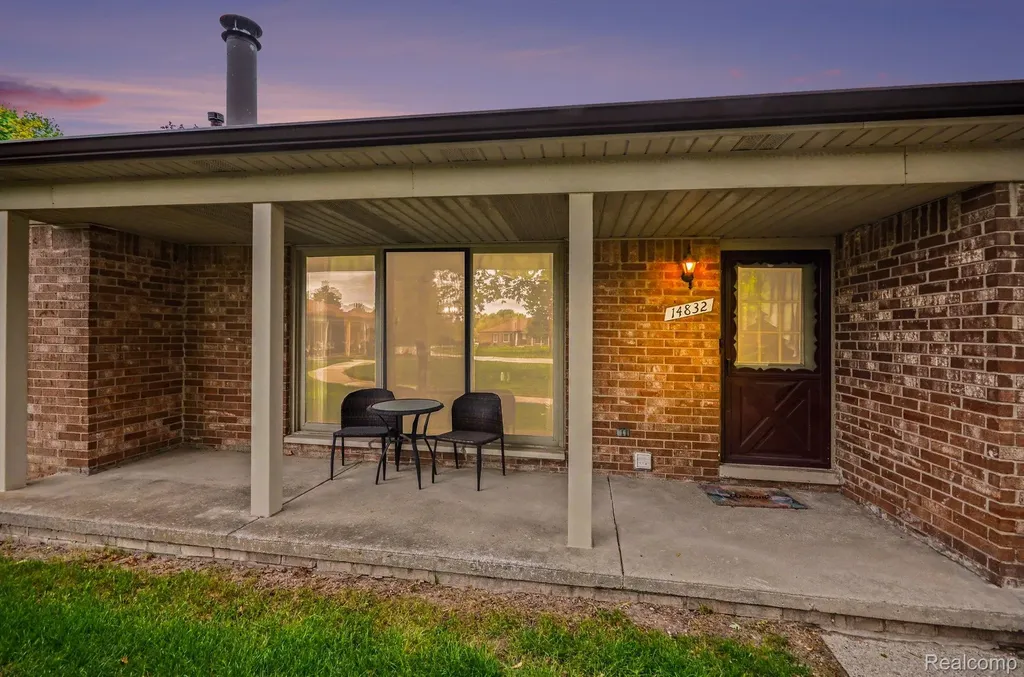 14832 Dexter Court Shelby Charter Township MI 48315